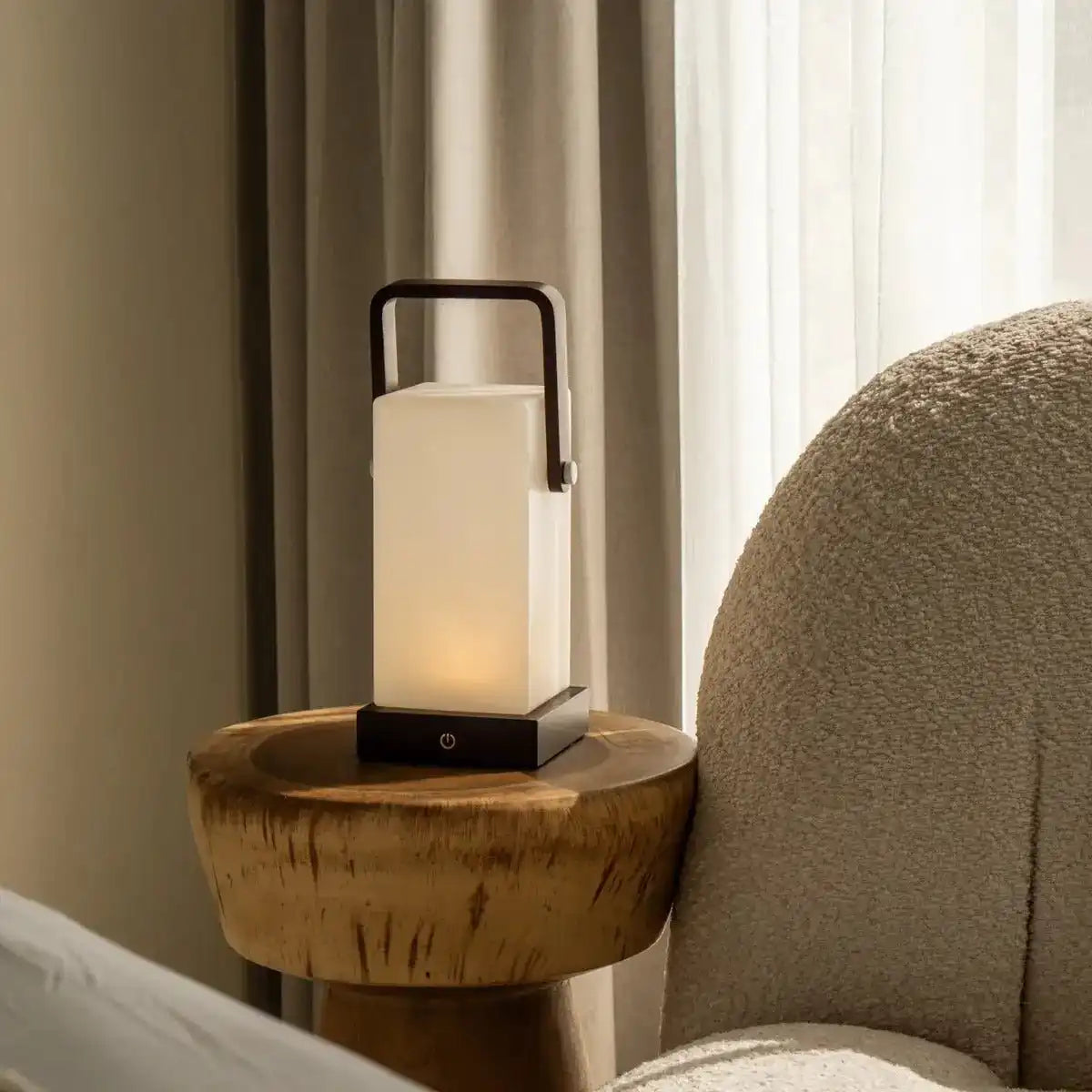 Harper dunkelbraune Holzlampe – kabellose wiederaufladbare Tischlampe mit Griff