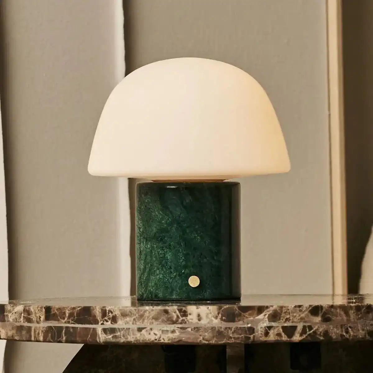 Maes Green / Verde Alpi - Elegante Marmorlampe, bis zu 100 Stunden Beleuchtung, stilvoll und funktional