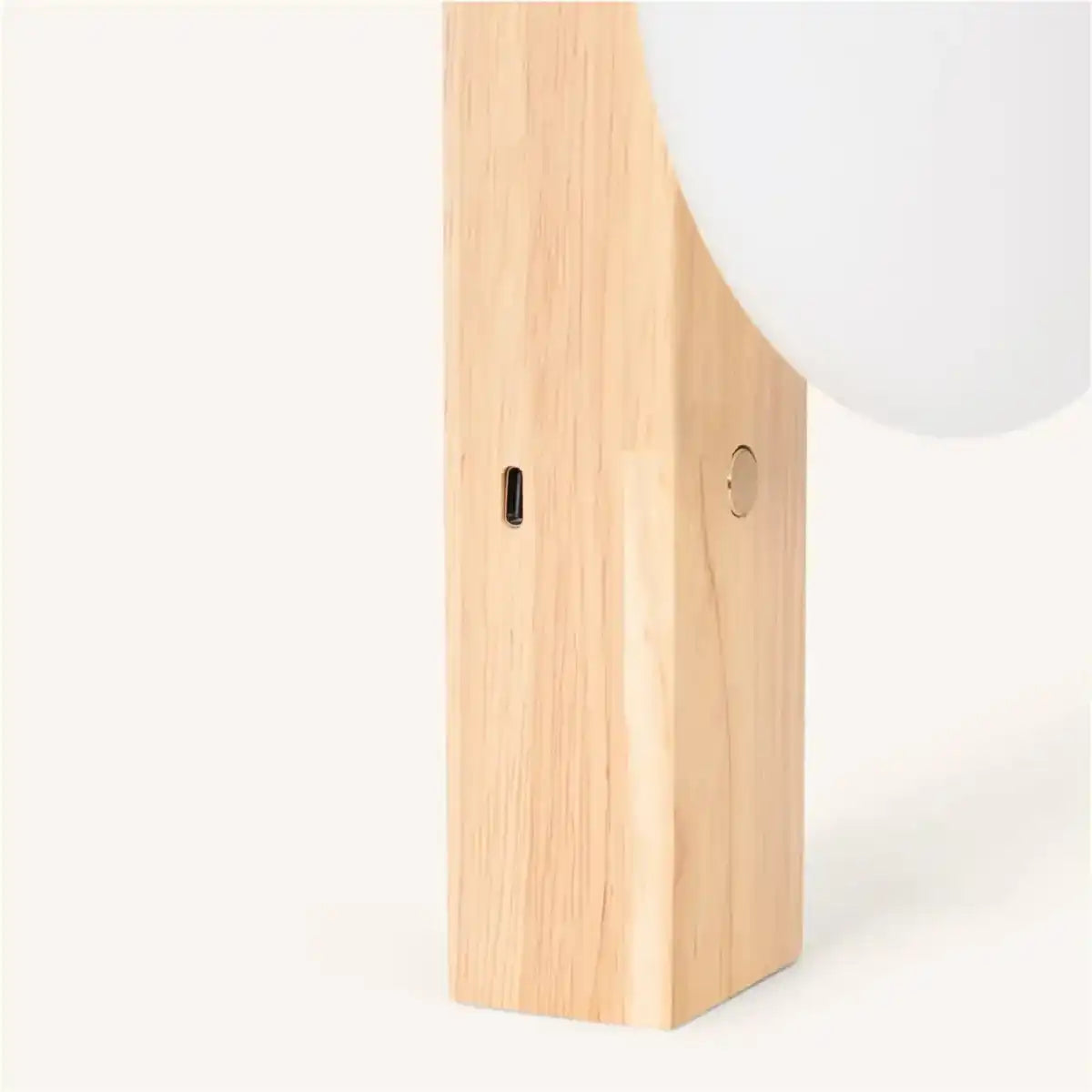 Matthew Hellbraun stilvolle, kordellose Holzwandlampe - wiederaufladbar und dimmbar