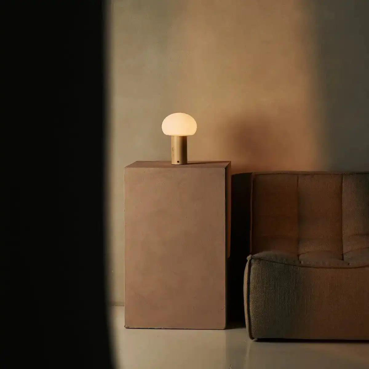 Sam hellbraunes Holztischlampe mit Glas & wiederaufladbarem Akku | Dimmbare und vielseitige Beleuchtung