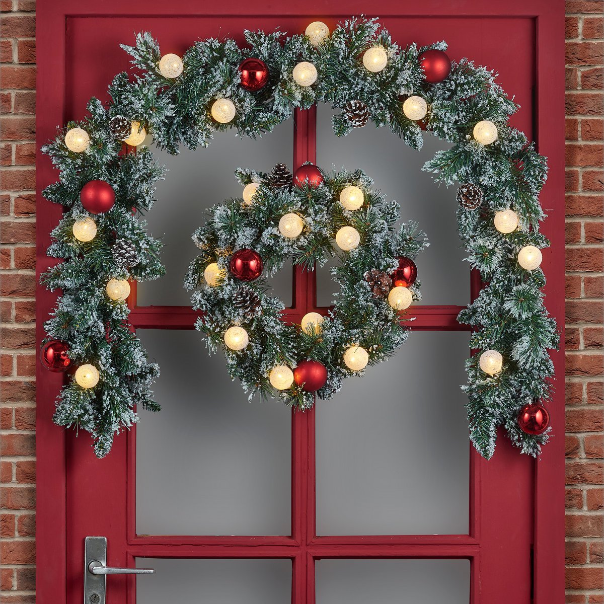 Weihnachtskranz mit warmweißer LED-Beleuchtung – Ø45 cm – Grün gefrostet, Rot