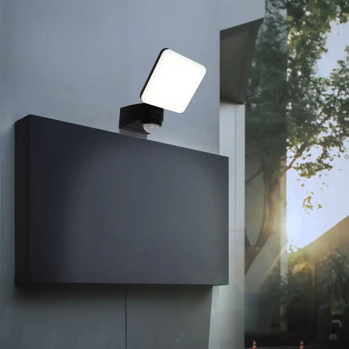 LED Außenwandleuchte "JARO" mit 360° Bewegungsmelder, aus Kunststoff in Anthrazit, mit integrierter LED