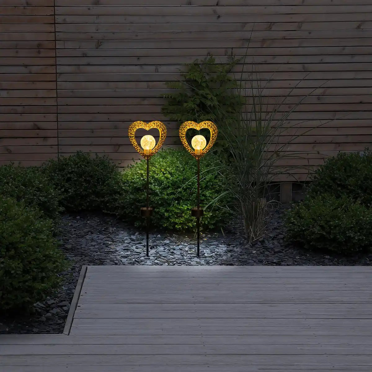 2er-Set LED-Solarleuchte "Herz" mit Erdspieß für Garten und Terrasse aus Metall in Schwarz, und Gold, mit fest verbauten LEDs, 59 cm hoch