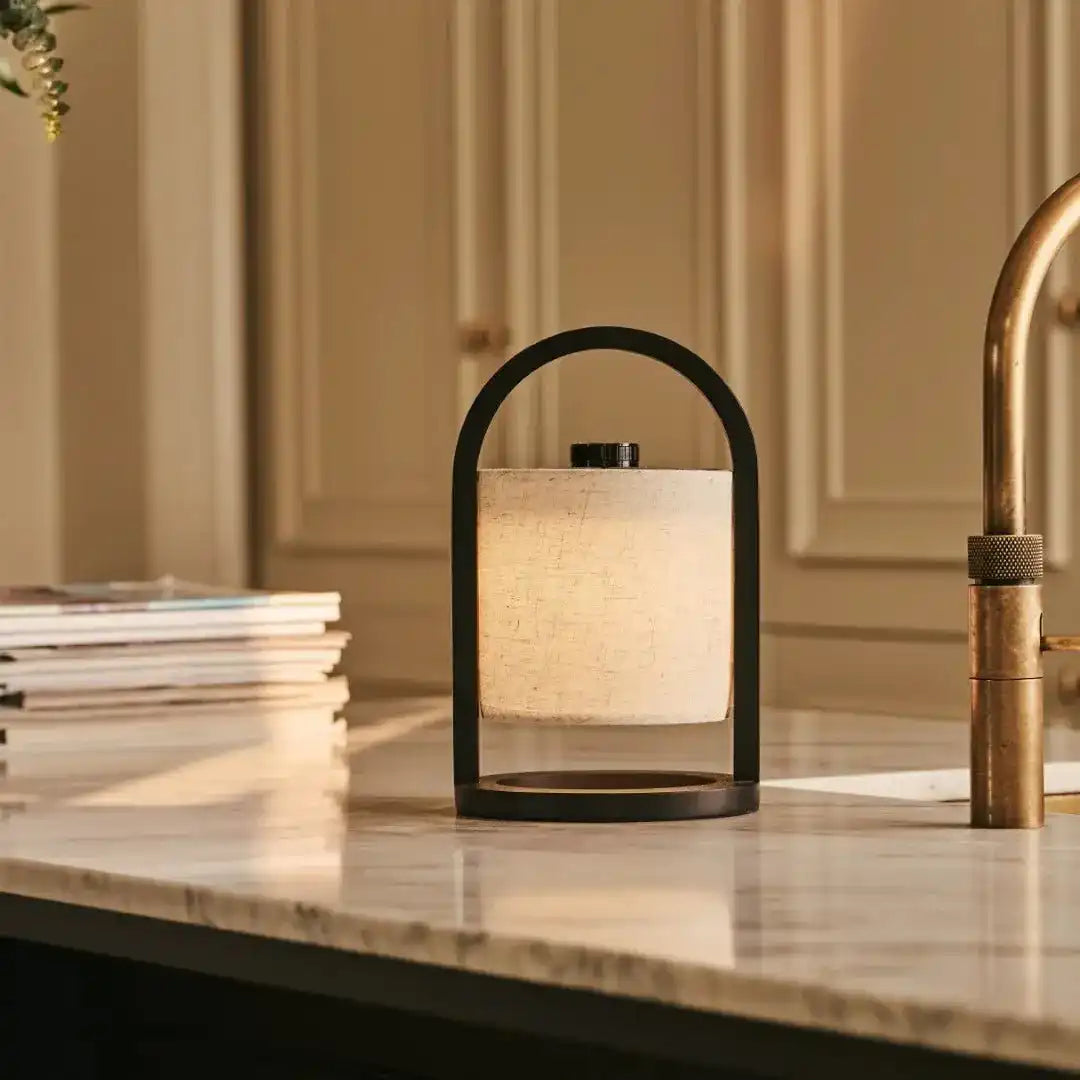 River Black kabellose Holzlampe – wiederaufladbar und dimmbar