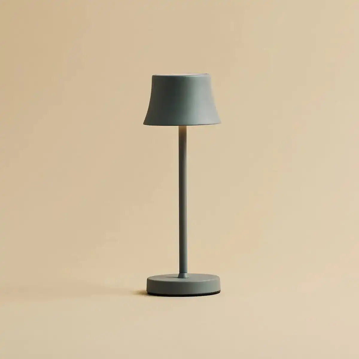 Combi Set Professional-4 x de pijp Mini Maus grau wiederaufladbare Tischlampen & 1 x Amstel Wireless Ladestation mit Qi-Technologie