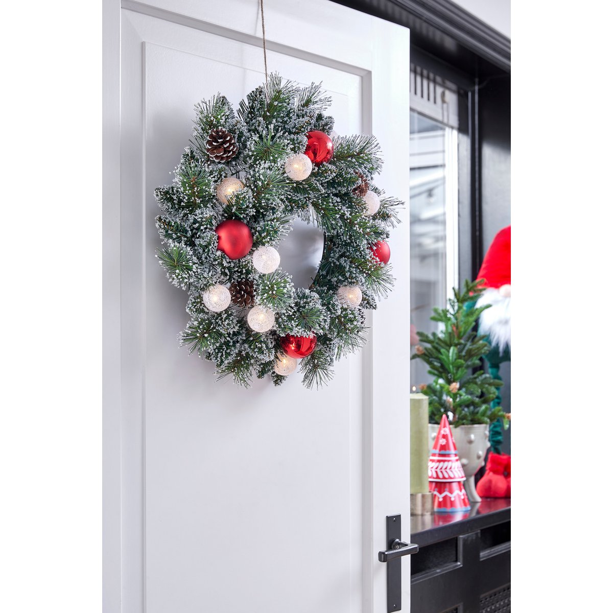 Weihnachtskranz mit warmweißer LED-Beleuchtung – Ø45 cm – Grün gefrostet, Rot