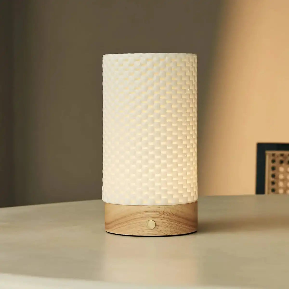 Luna hellbraun wiederaufladbare Tischlampe in 3D-gedrucktem Porzellan-schnurlos, dimmbar und bis zu 100 Stunden Licht