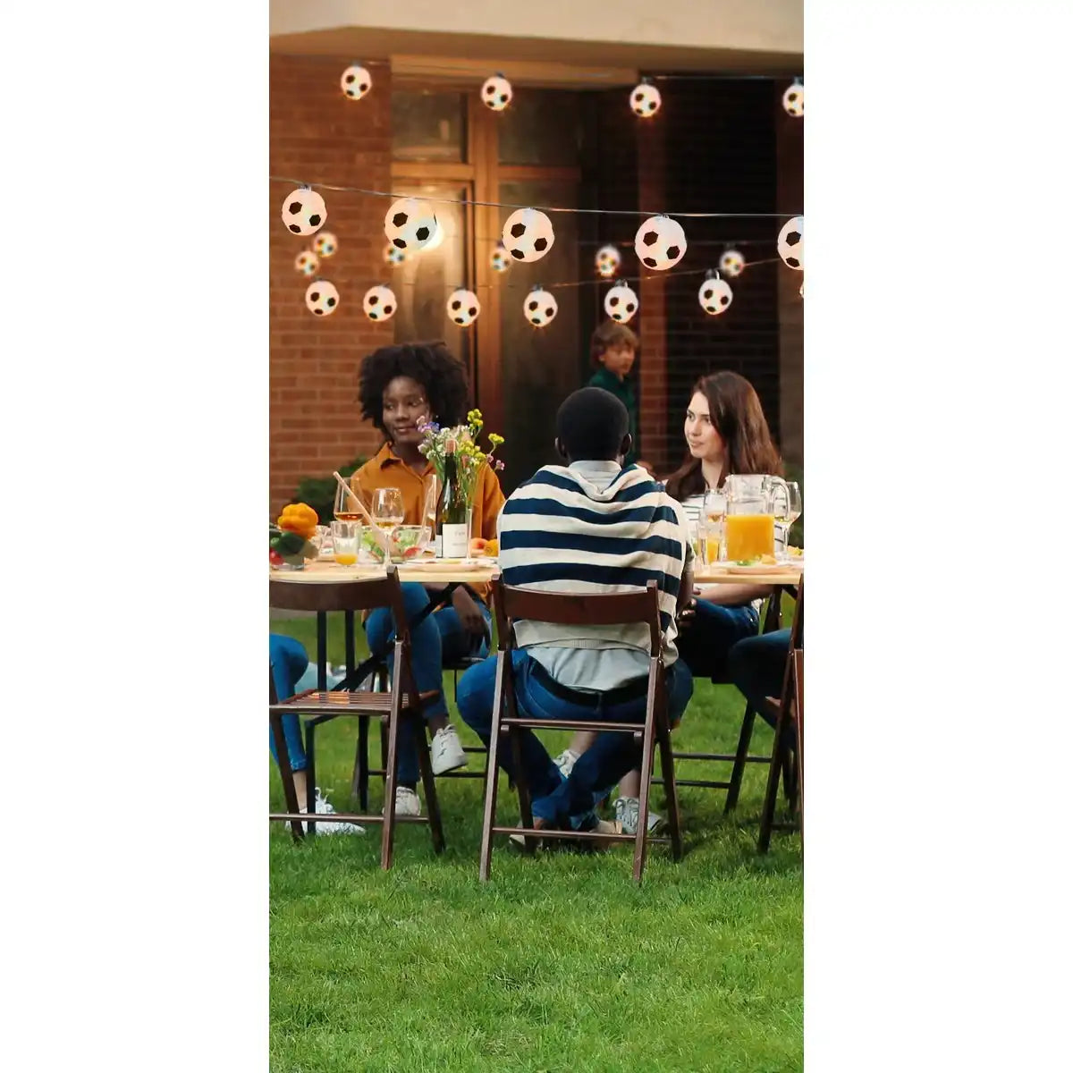 LED Solar-Lichterkette Textil-20er "Fußball" , für Außen, Lichterkette - Metall, Kunststoff und Textil in Schwarz, mit integrierter LED