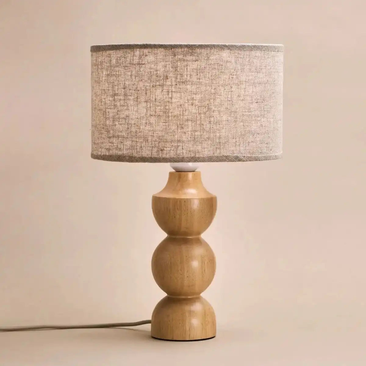 Oliver Hellbraun Holzlampe mit Beige Schatten | Elegantes geometrisches Design für Ihr Zuhause