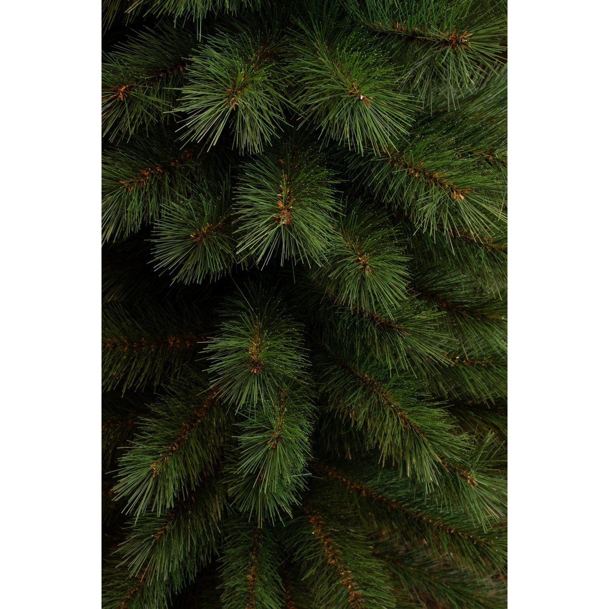 Künstlicher Weihnachtsbaum von Sotka – H230 x Ø64 cm – Grün
