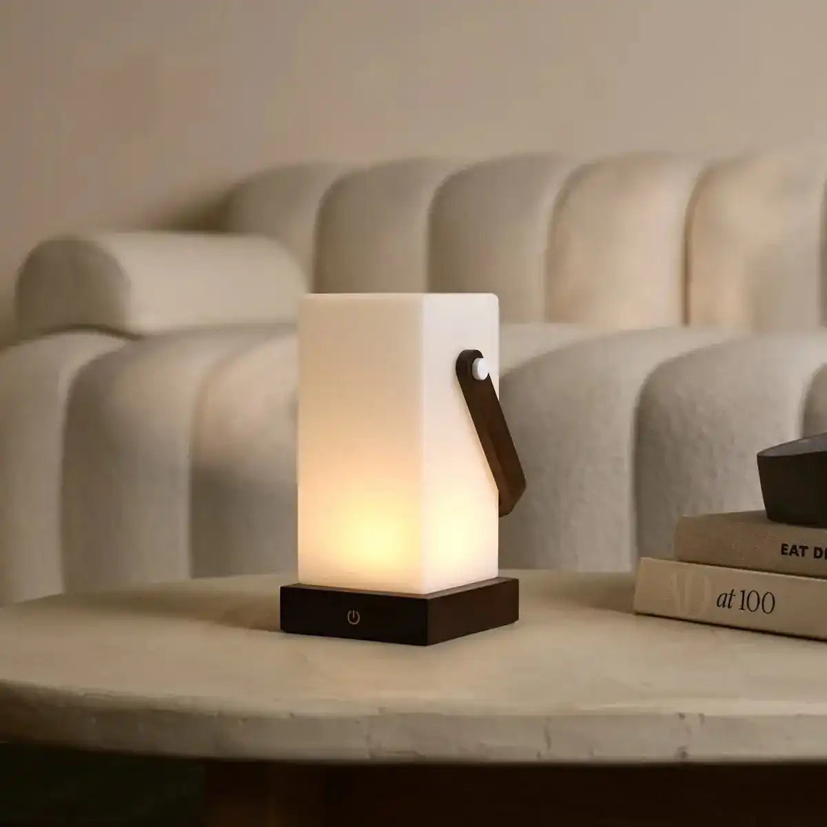 Harper dunkelbraune Holzlampe – kabellose wiederaufladbare Tischlampe mit Griff