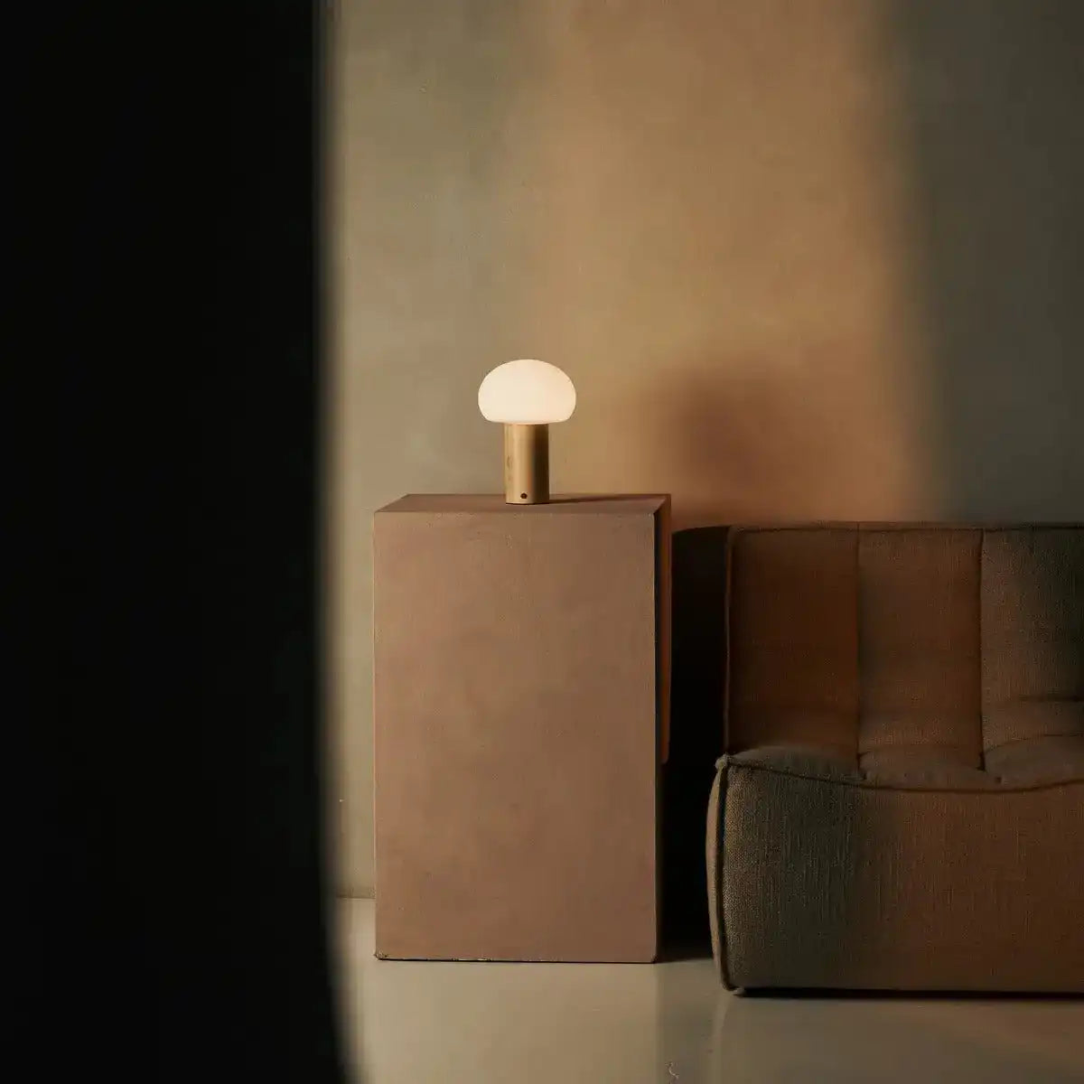 Sam hellbraunes Holztischlampe mit Glas & wiederaufladbarem Akku | Dimmbare und vielseitige Beleuchtung