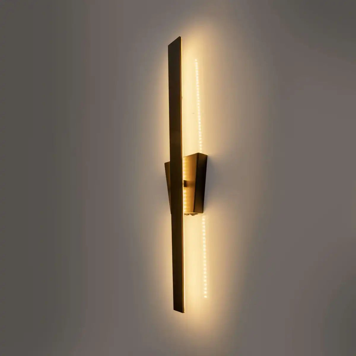 LED Wandleuchte "TREVOR" schwarz, Wandlampe Metall und Kunststoff in Schwarz,, mit fest verbauten LEDs, Wandbeleuchtung innen 62 x 10 x 4,5 cm