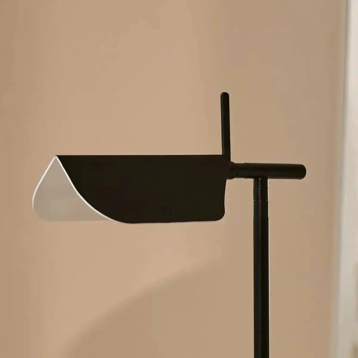 Marcello Kommodenlampe aus schwarzem Metall – modernes skandinavisches Design