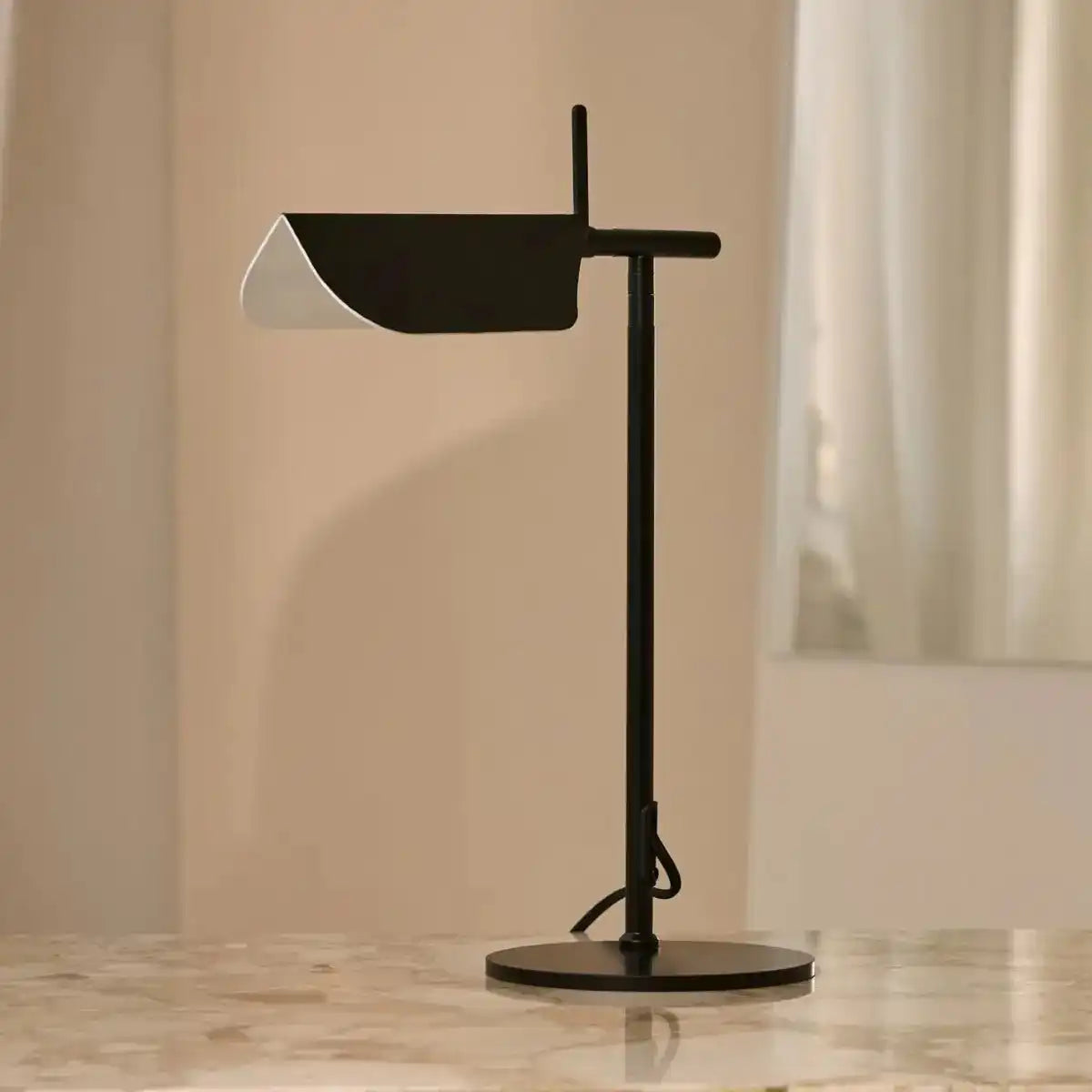 Marcello Kommodenlampe aus schwarzem Metall – modernes skandinavisches Design