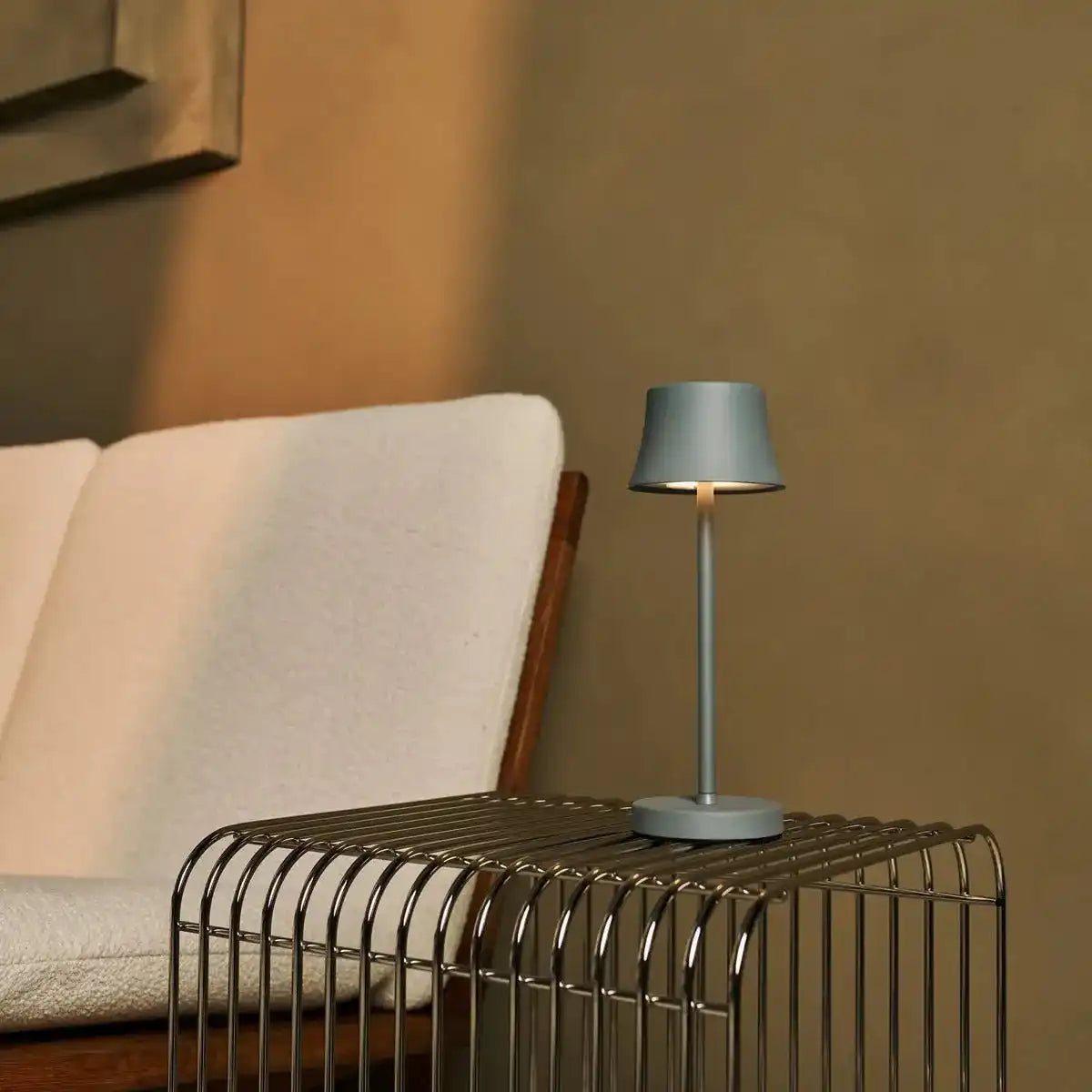 Combi Set Professional-8 x de pijp Mini Maus grau wiederaufladbare Tischlampen & 1 x Zentralstation Wireless Ladestation mit Qi-Technologie
