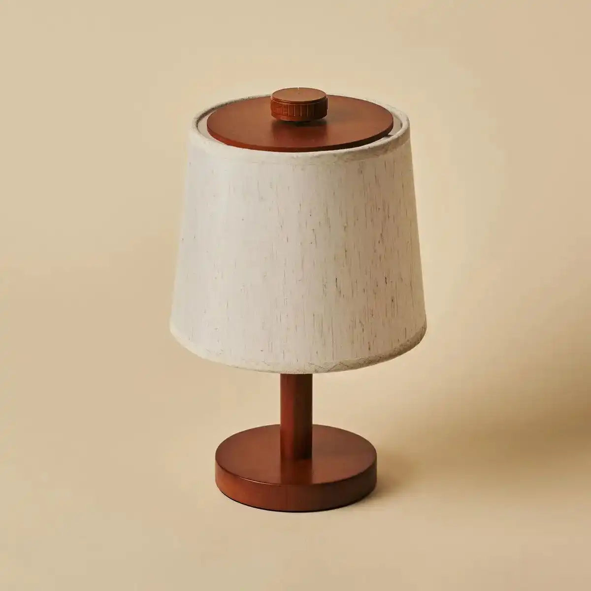 Rover Kastanienbraune Holzlampe - wiederaufladbar, schnurlos und dimmbarer Schatten