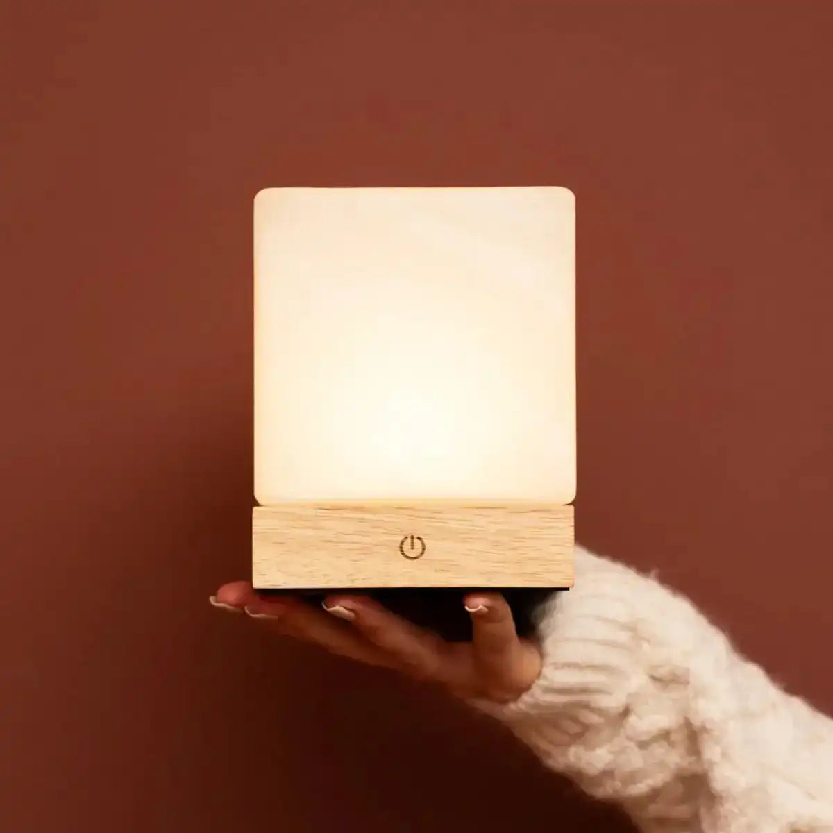 Yce hellbraune schnurlose Holzlampe mit gefrorenem Glas-wiederaufladbar, dimmbar, 100-Stunden-Batterie