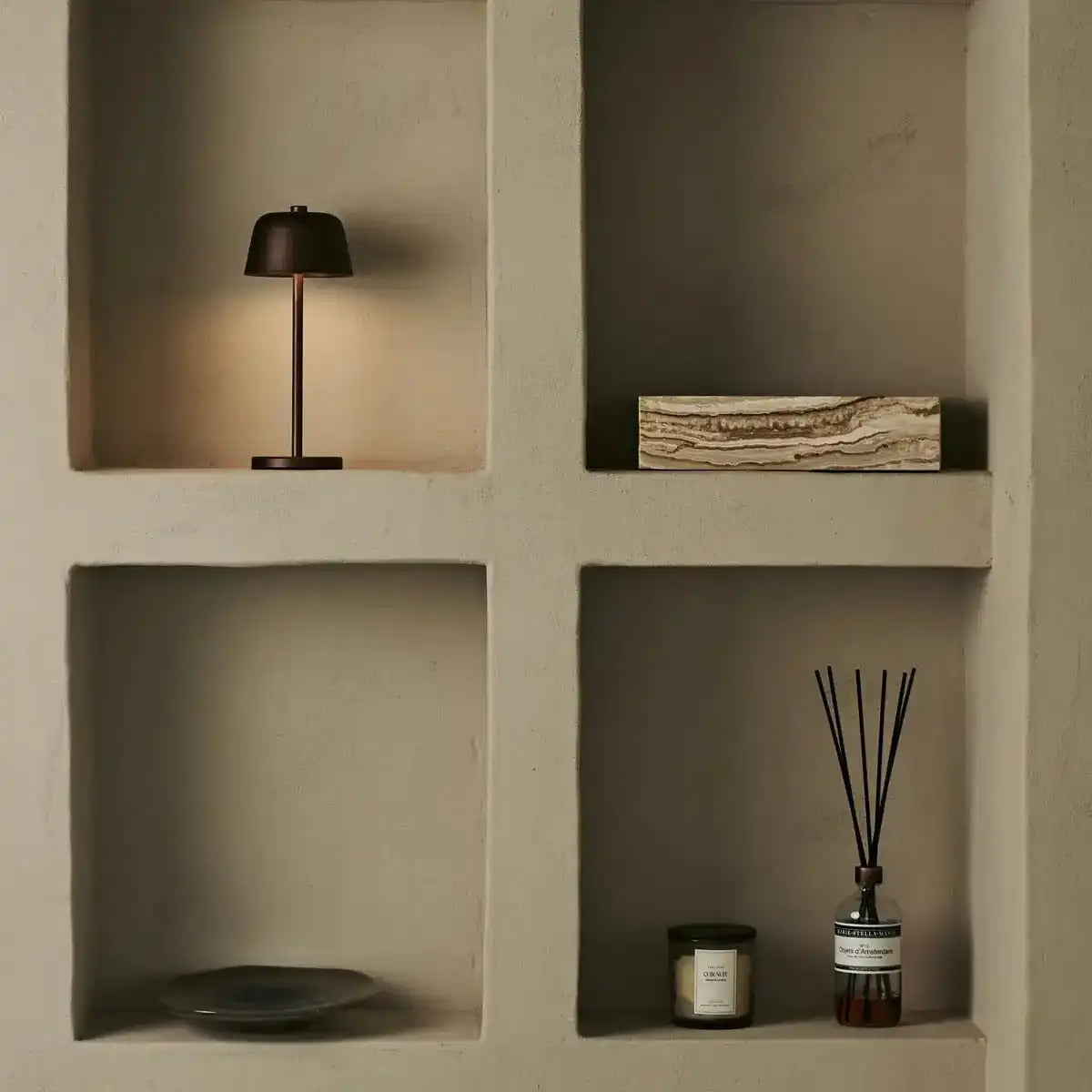 Anton Espresso Brown wiederaufladbare Tischlampe | Stilvolle und schnurlose Beleuchtung