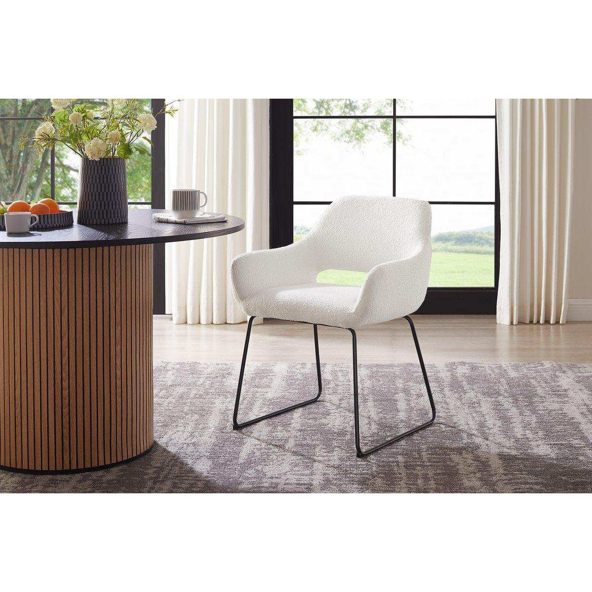 Armlehnstuhl mit Rücken Cut-Out Bouclé Stoff Weiß - HomeDesign Knaus