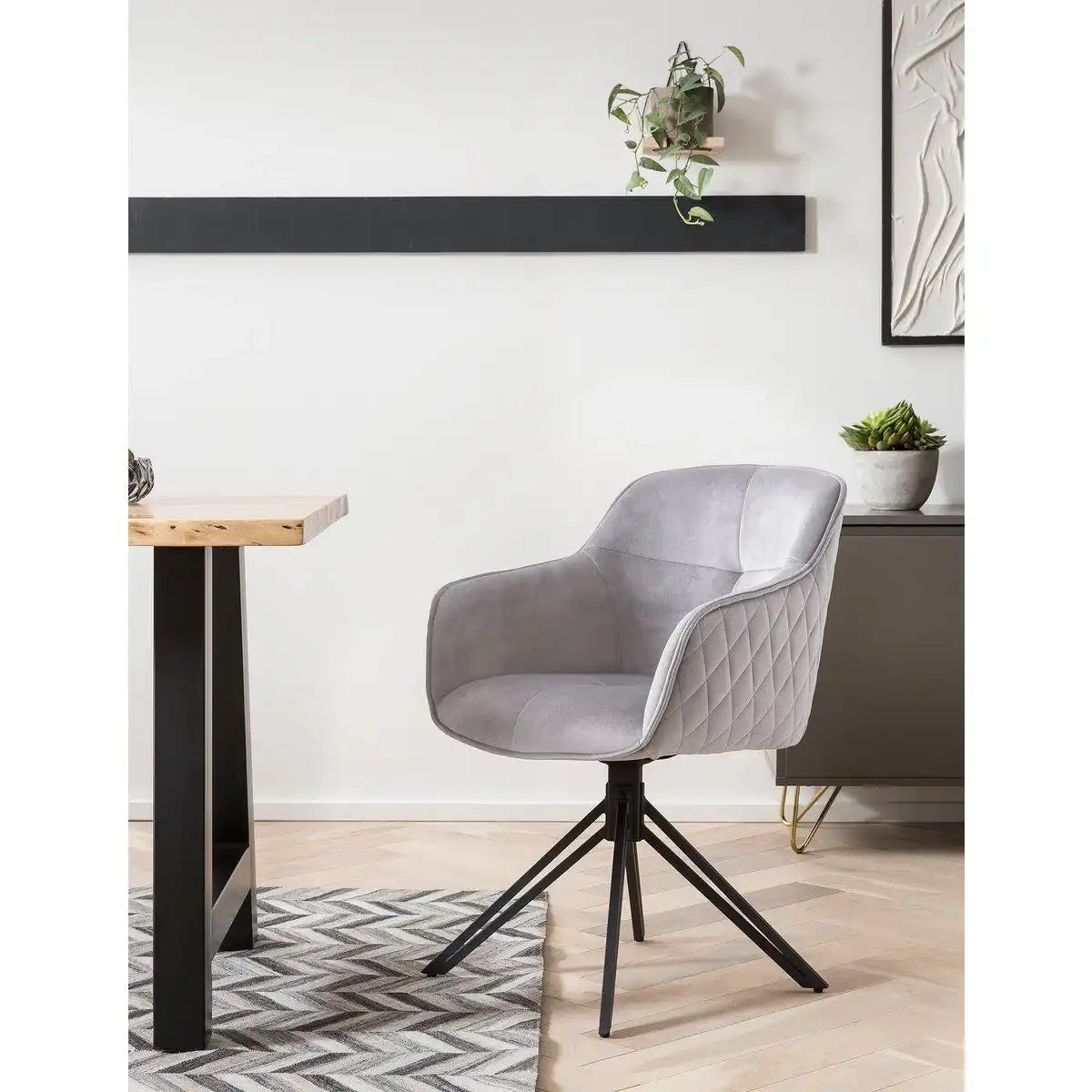 Armlehnstuhl mit Wabensteppung Hellgrau - HomeDesign Knaus