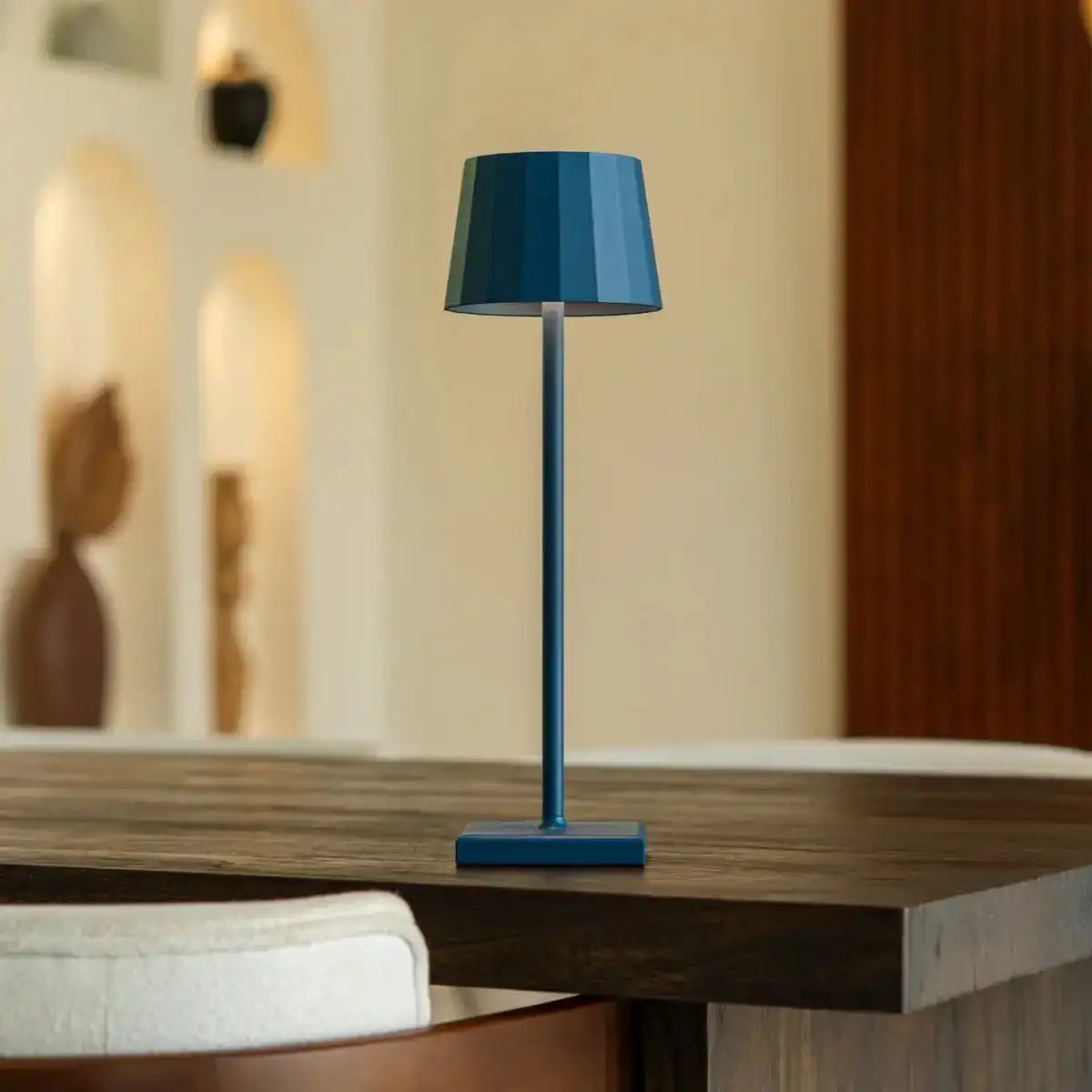 Wouter Delftware Blue wiederaufladbare Tischlampe-drahtloses Ladung, dimmbar, 120-Stunden-Akkulaufzeit