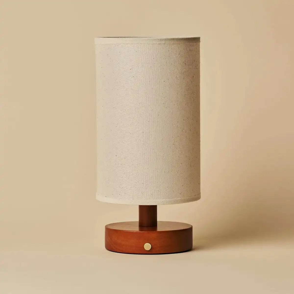 Ben Chestnut Brown Tischlampe aus Holz – wiederaufladbar, dimmbar, USB-C-betrieben