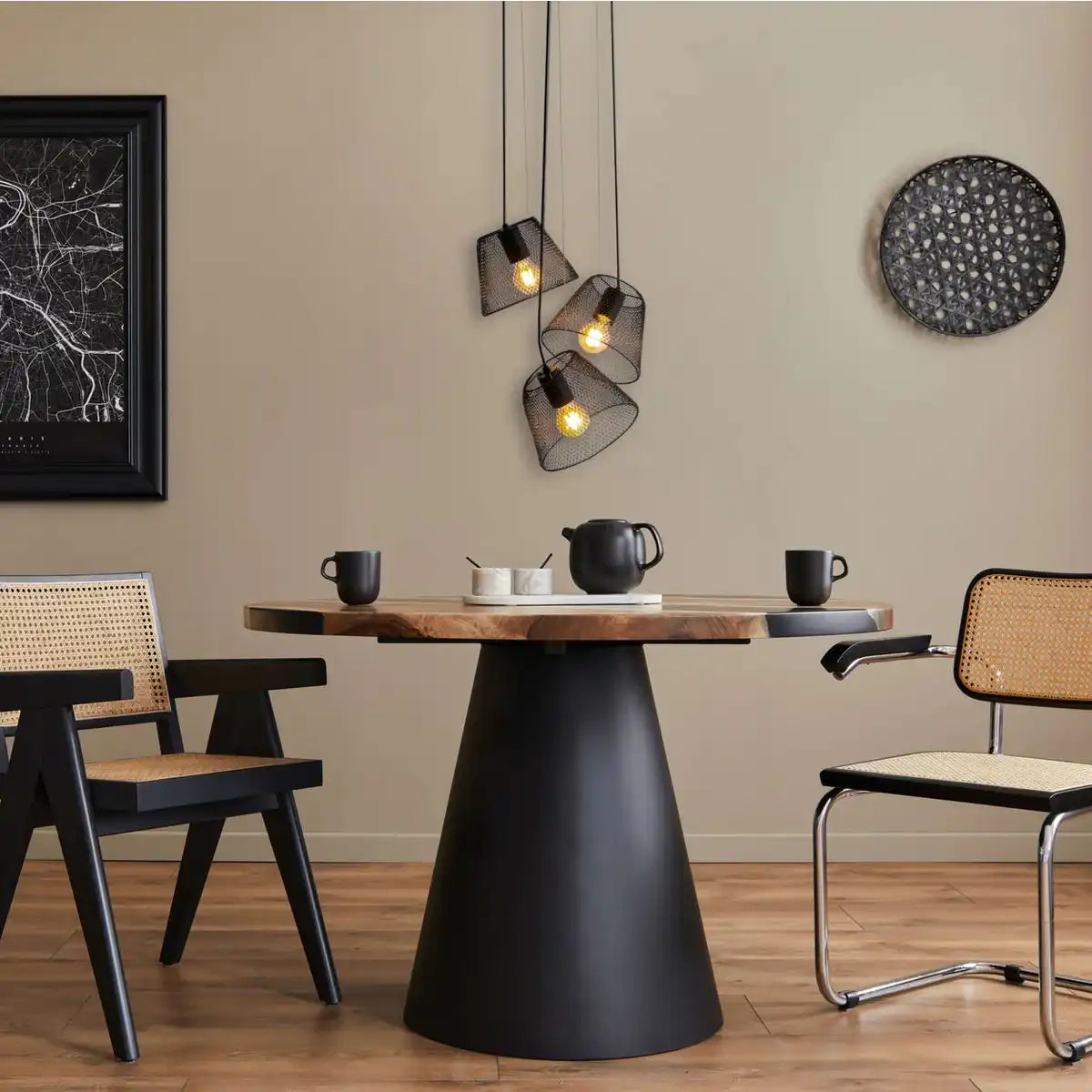 3er Pendelleuchte "KORIE" Pendellampe aus Metall in Schwarz, mit E27-Fassungen, Ø30cm, für Wohnbereich und Büro.