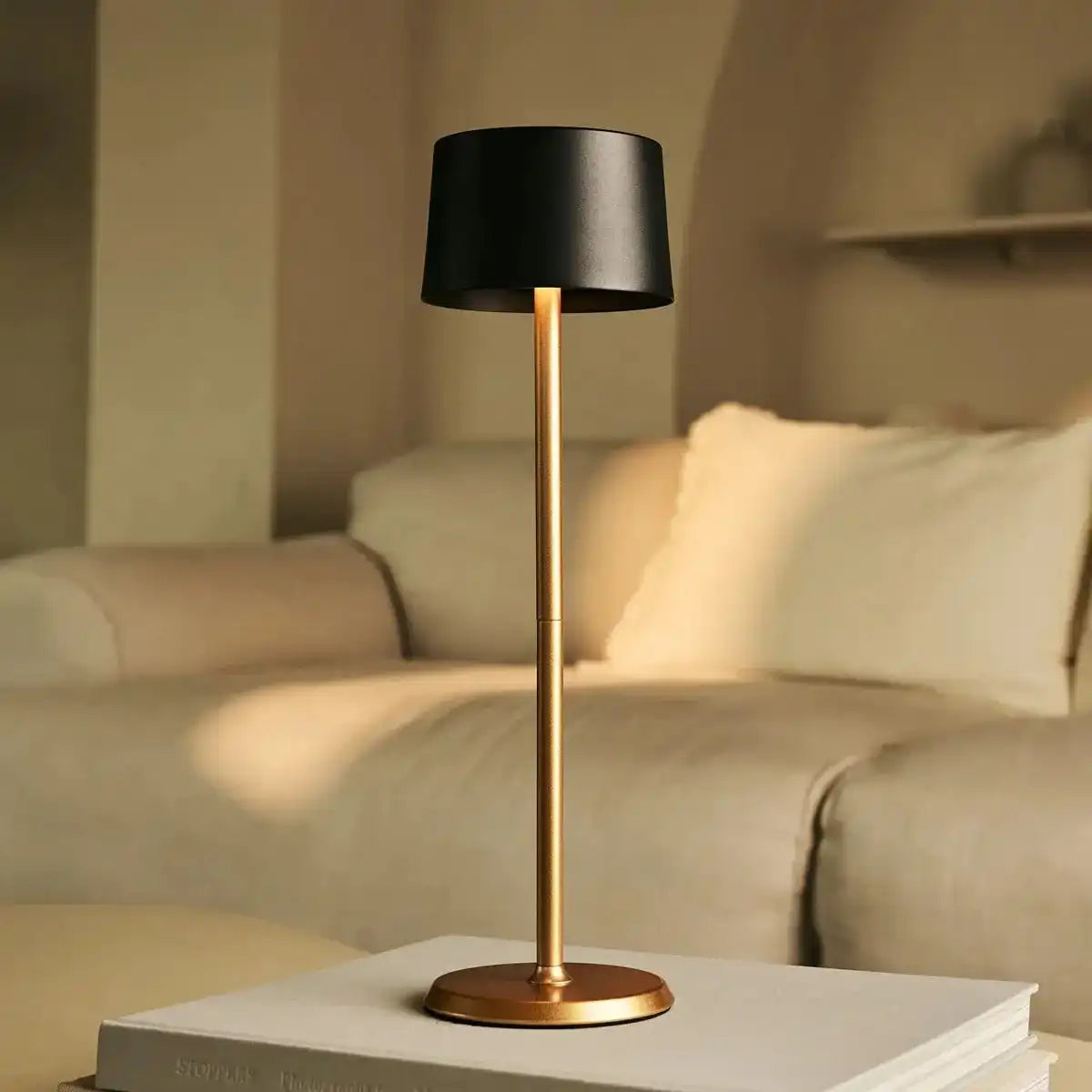 David Black & Gold wiederaufladbare Tischlampe 2 in 1 mit einstellbarer Höhe - dimmbar und kabellos mit 120 Stunden Akku