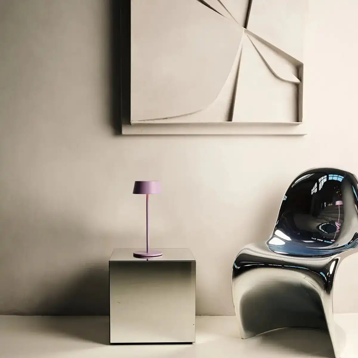 Hugo Violet Lila wiederaufladbarer Tischlampe - stilvoller, dimmbarer Lampe und schnurlos