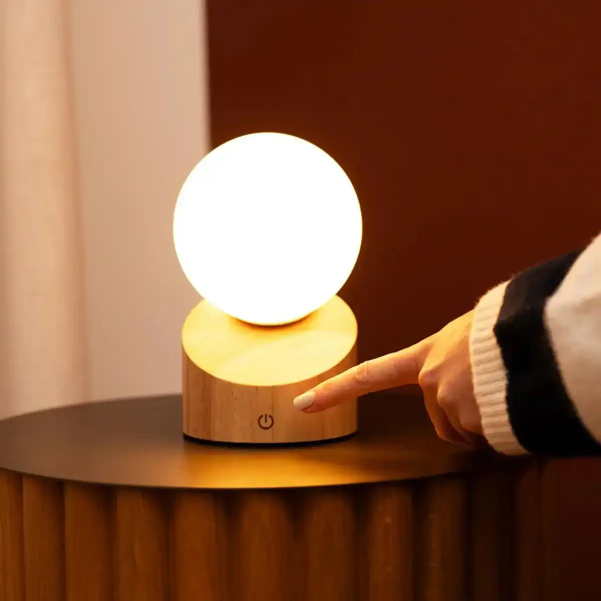Morris hellbraun stilvolle wiederaufladbare Lampe-schnurlos, dimmbar, umweltfreundliches Design
