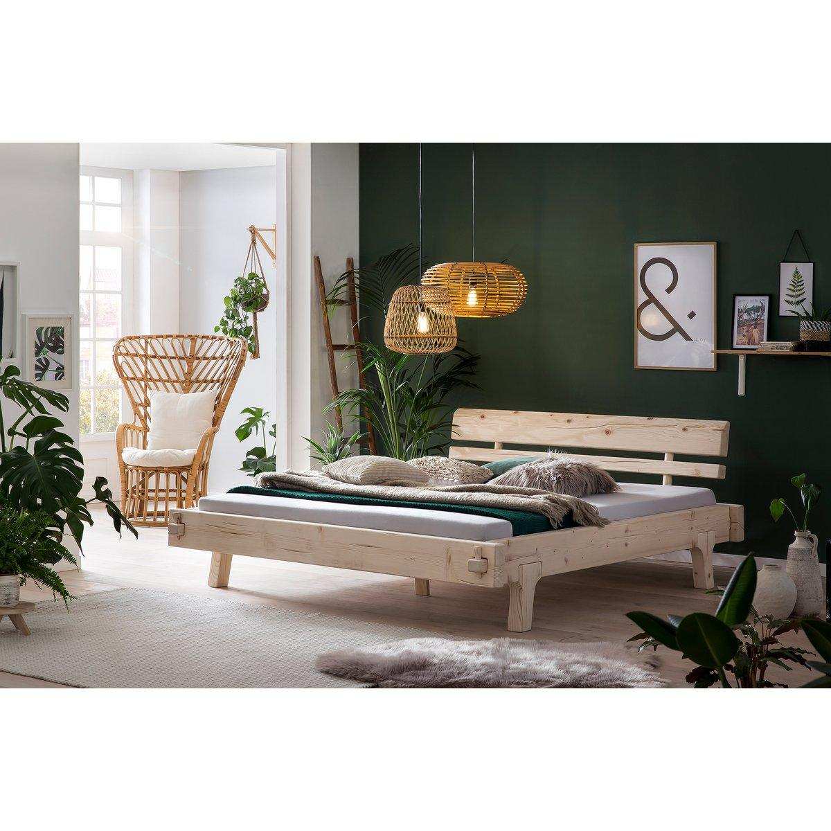 Balkenbett aus Fichtenholz 140x200 cm - HomeDesign Knaus