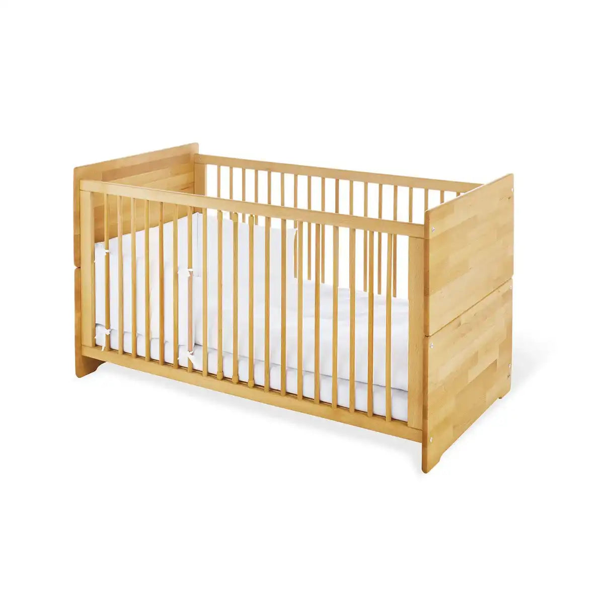 Baumschule 'Natura' extra breit
3-teilig: Kinderbett, extra breite Wickelkommode, 2-türiger Kleiderschrank - HomeDesign Knaus