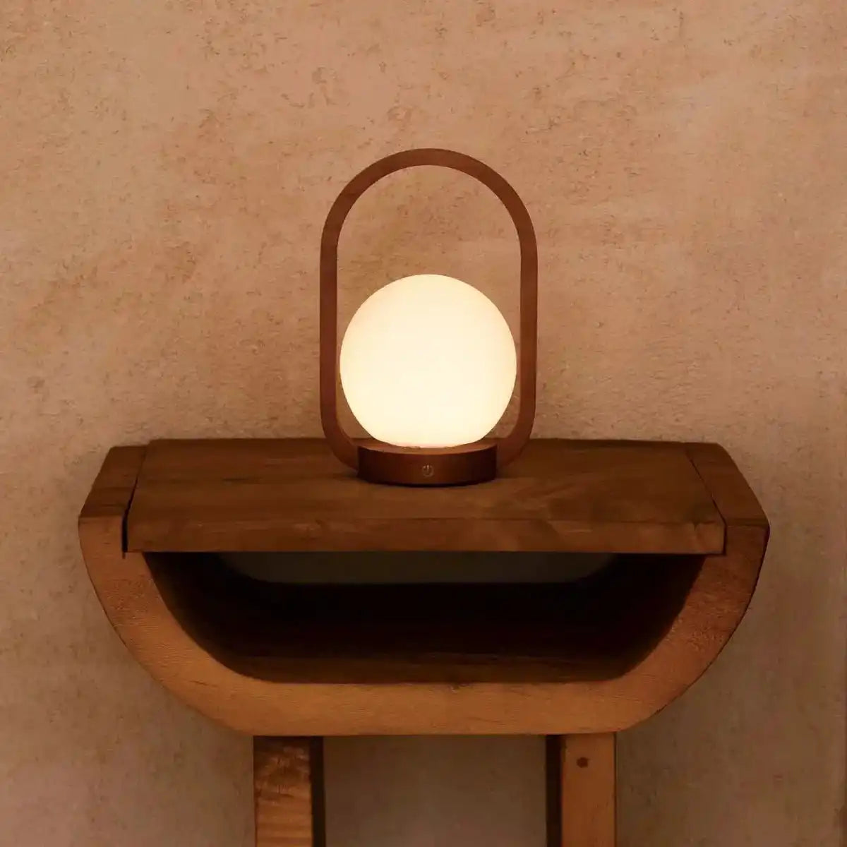 Skye Kastanienbraune kabellose Holzlampe | Wiederaufladbar und dimmbar