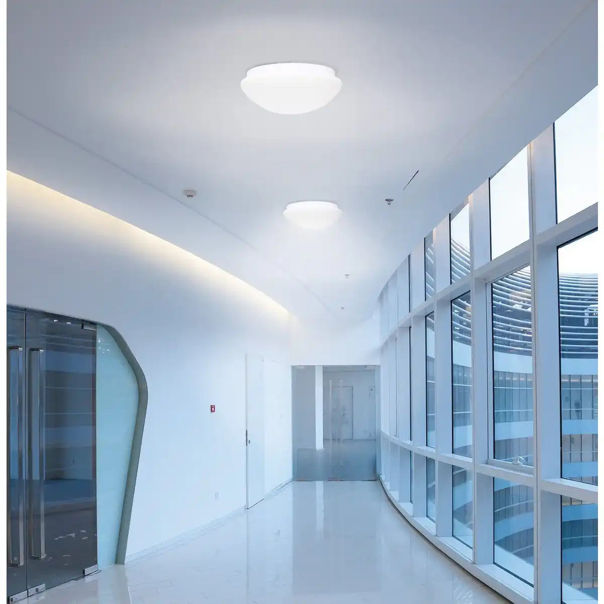 LED Deckenleuchte aus Metall und Glas in weiß, mit fest verbauten LEDs Ø ca 29 cm.