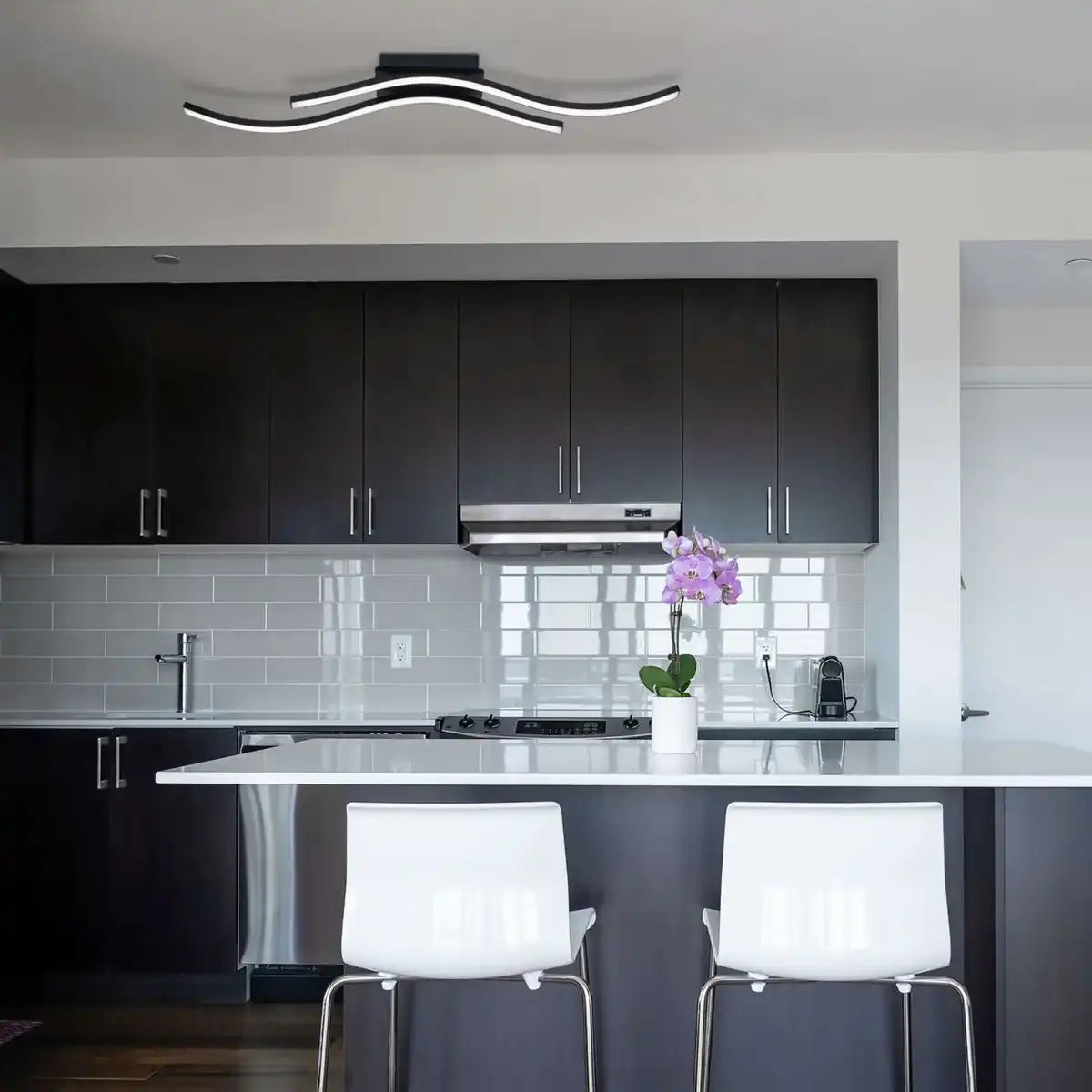 LED Deckenleuchte "ONDA", Deckenlampe aus Metall und Kunststoff in Schwarz, mit fest verbauten LEDs, Deckenleuchte LED, 96 cm lang