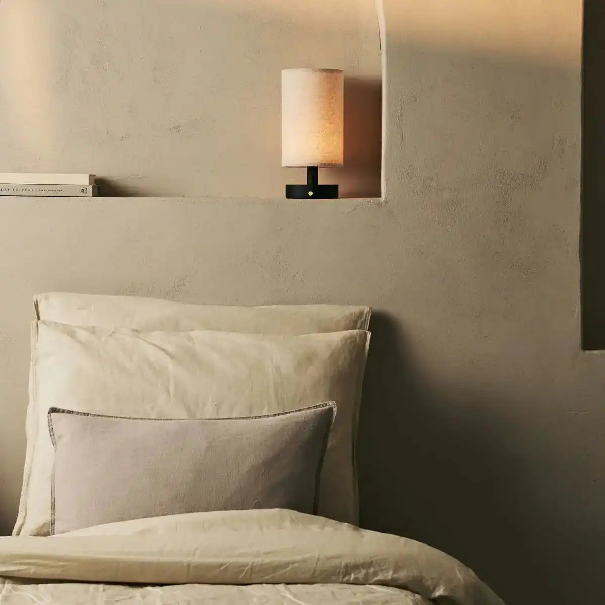 Ben Black Holztischlampe-wiederaufladbar, dimmbar, USB-C-Antrieb
