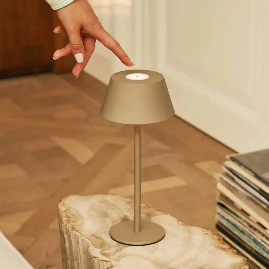 Milou Koala Brown - Tischlampe ohne Kabel l moderne, Design- und 3 Lichtmodi