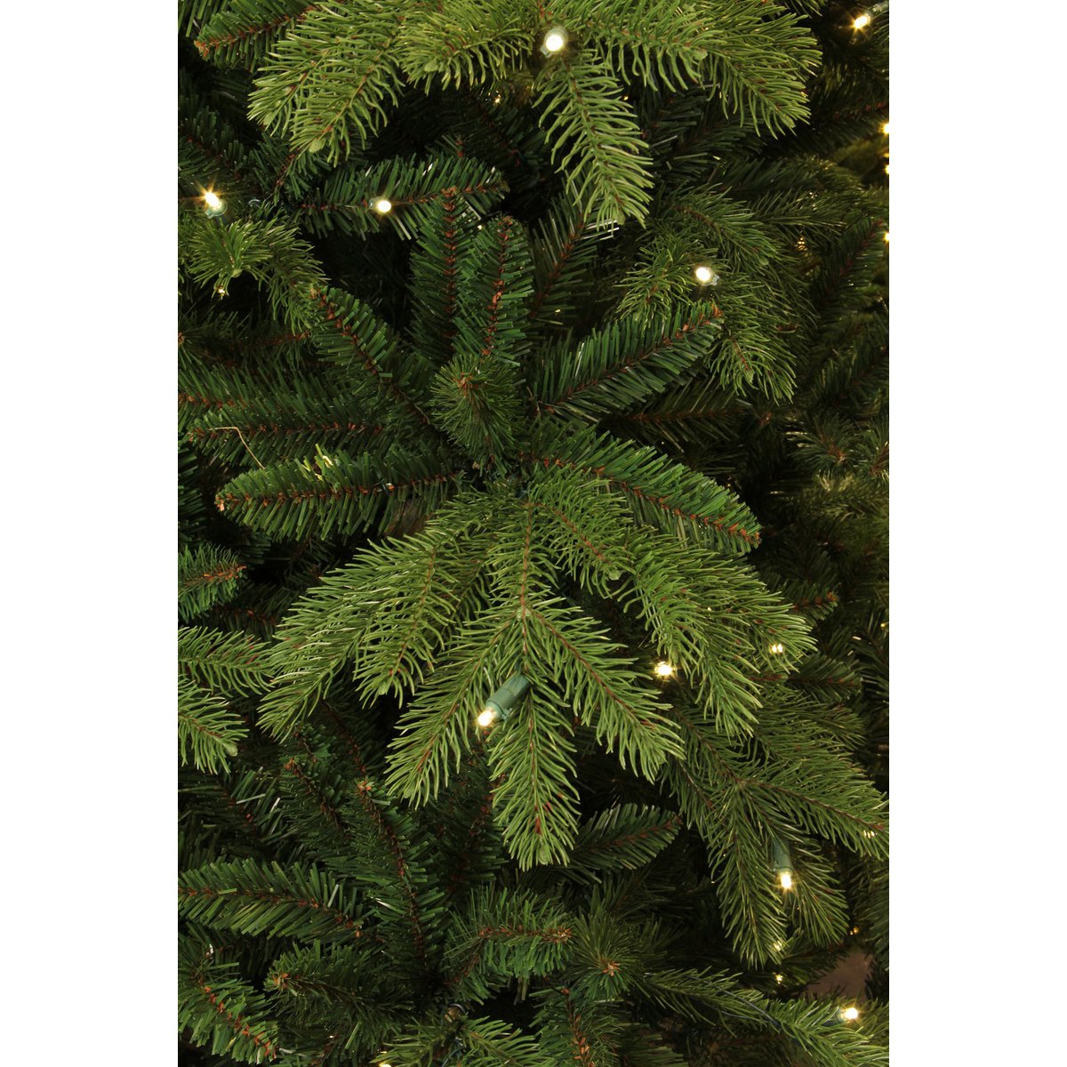 Künstlicher Weihnachtsbaum mit LED-Beleuchtung – H215 x Ø142 cm – Grün