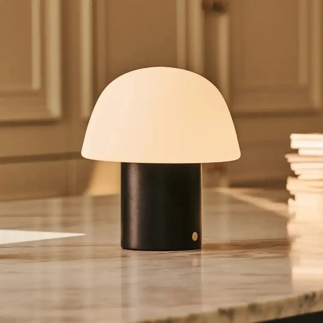 Yannick Black Tischlampe ohne Kabel - modern, Batterie und dauerhaft