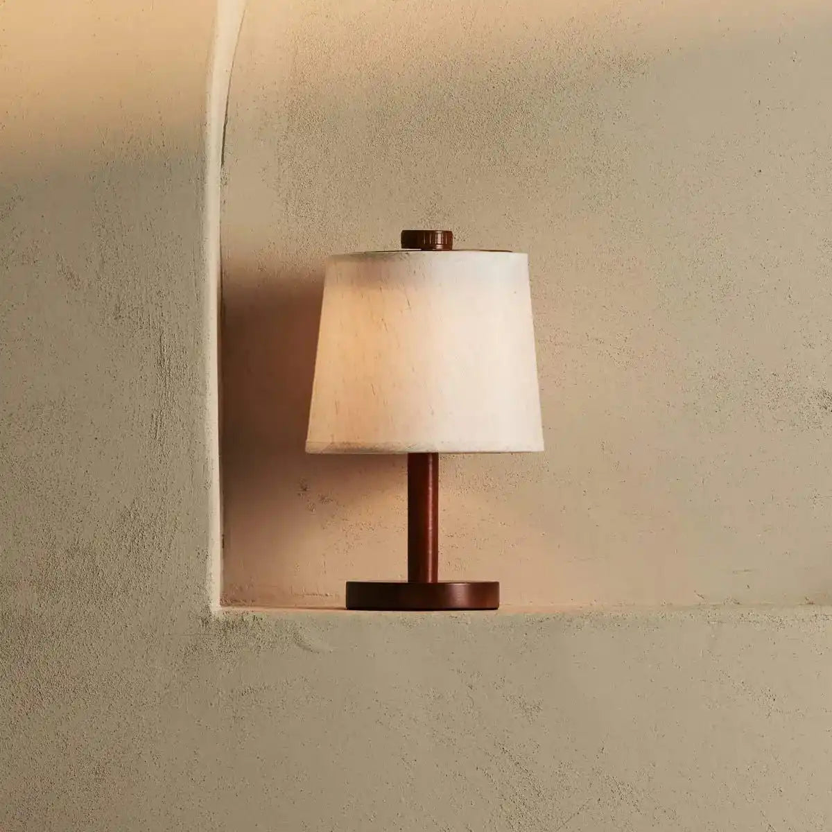 Rover Kastanienbraune Holzlampe - wiederaufladbar, schnurlos und dimmbarer Schatten