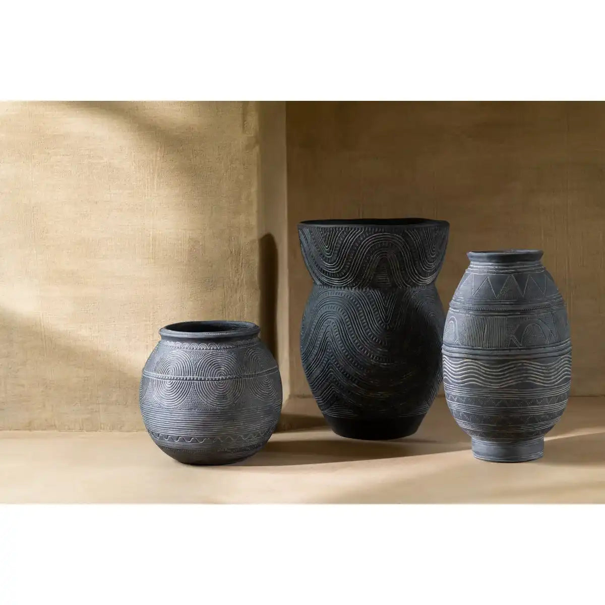 J -Line Vase Circle - Zement - Schwarz/Braun - 47 cm hoch