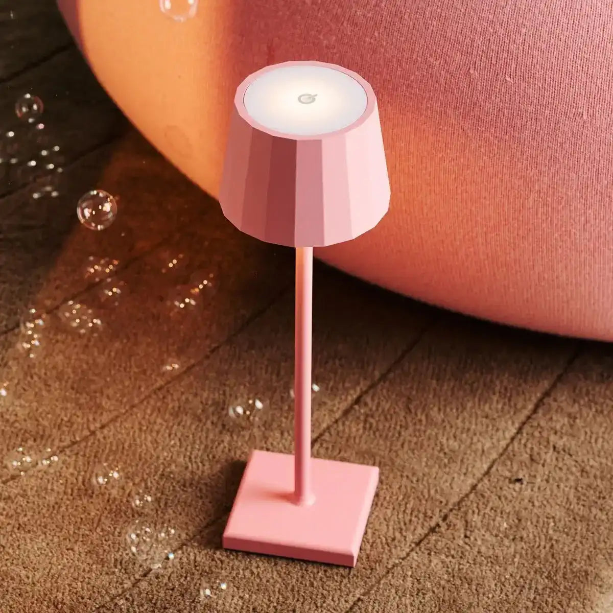 Wouter Flamingo Pink wiederaufladbarer Tischlampe-drahtloses Ladung, dimmbar, 120-Stunden-Akkulaufzeit