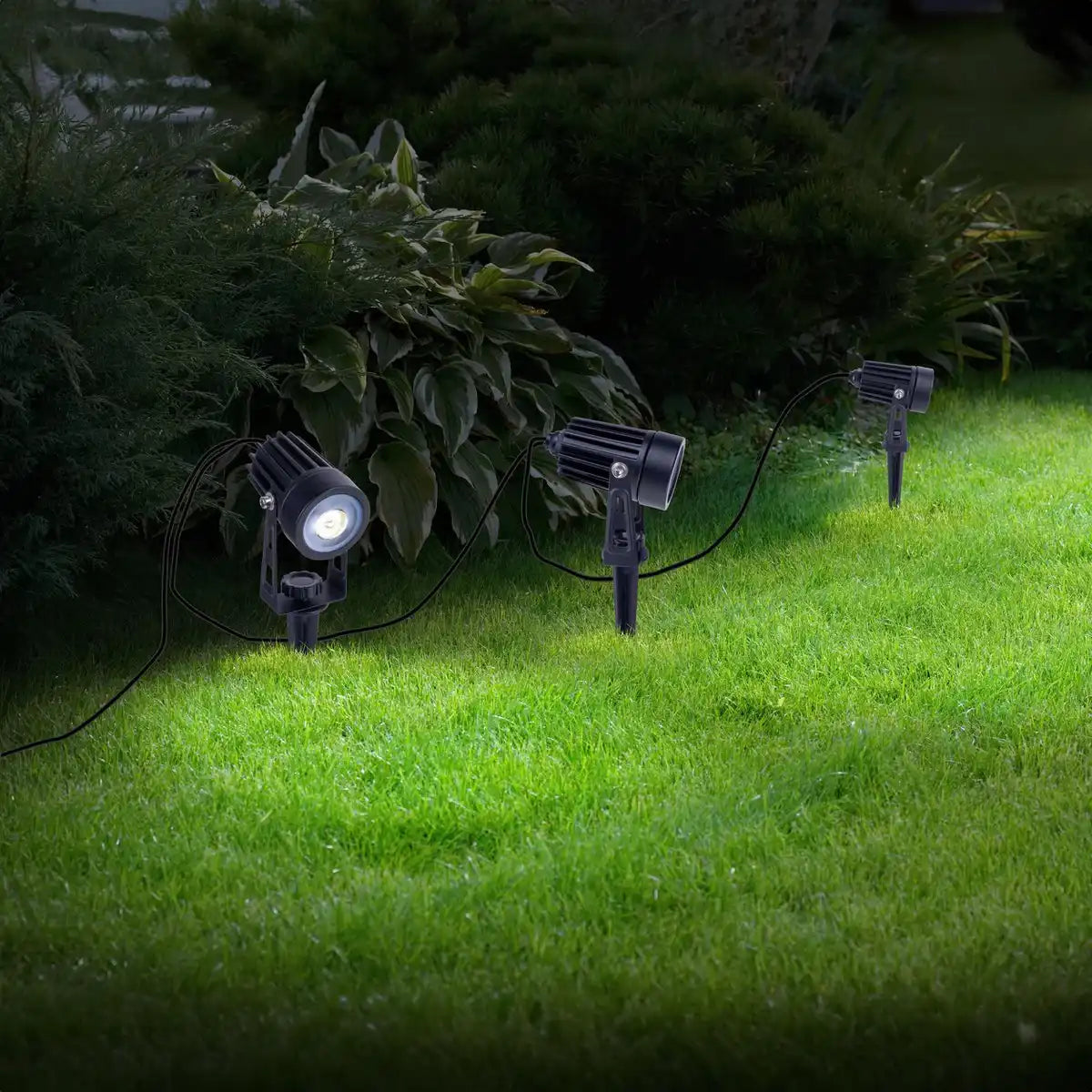 3er LED Solarspot mit Erdspieß ""Spoti"" Außen-Erdspieß aus Metall und ABS-Kunststoff in Schwarz, mit fest verbauten LEDs mit drei Leistungsstufen