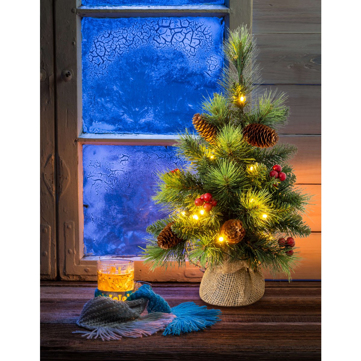 LED-Weihnachtsbaum mit Beeren und Tannenzapfen - h: 45cm