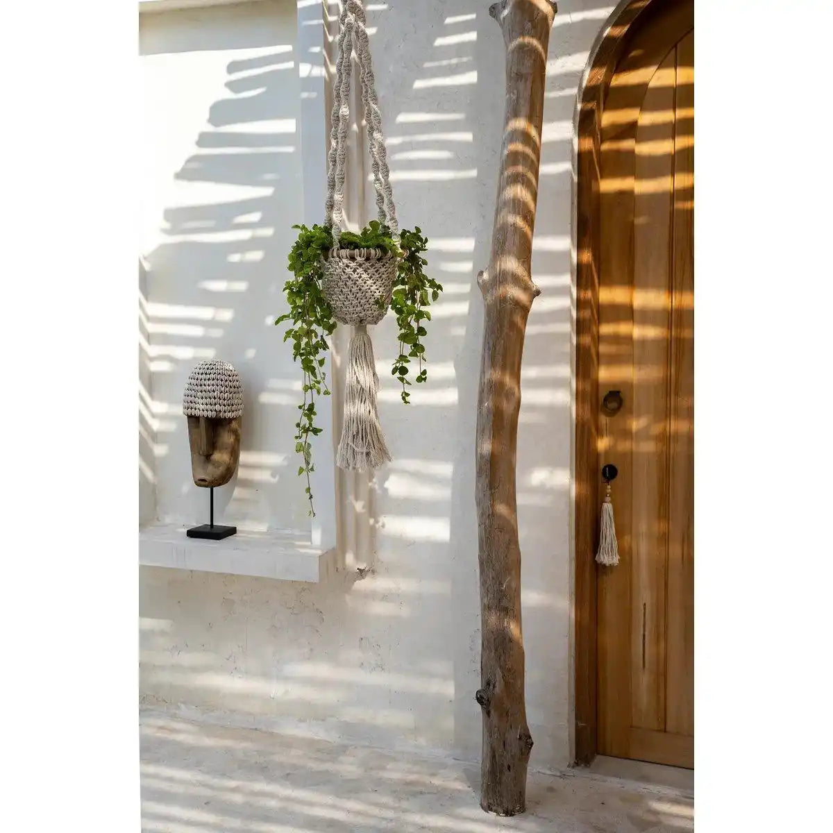 Der gedrehte Makramee-Pflanzenhalter – Naturweiß – L - HomeDesign Knaus