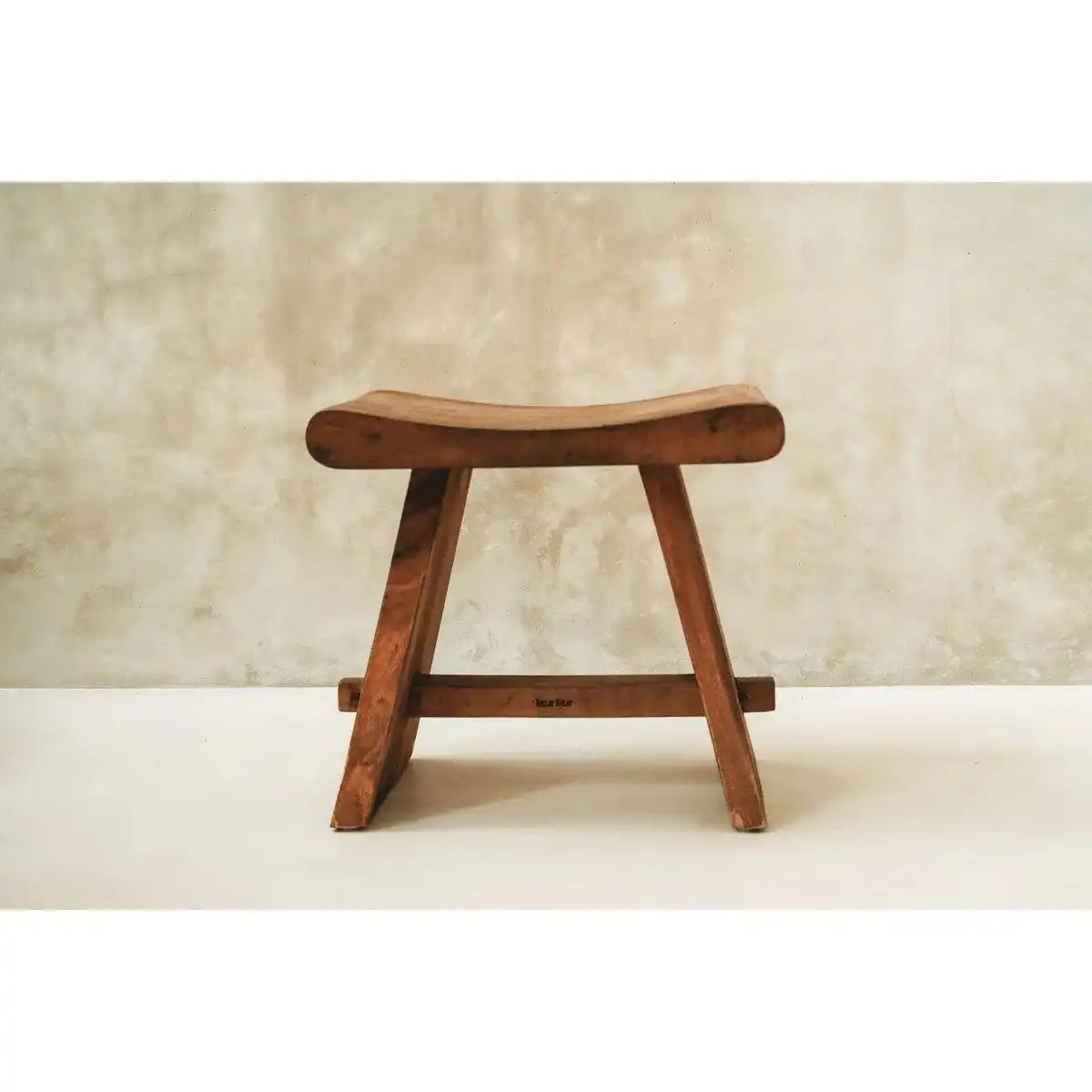Der Suar-Hocker – 50 - HomeDesign Knaus
