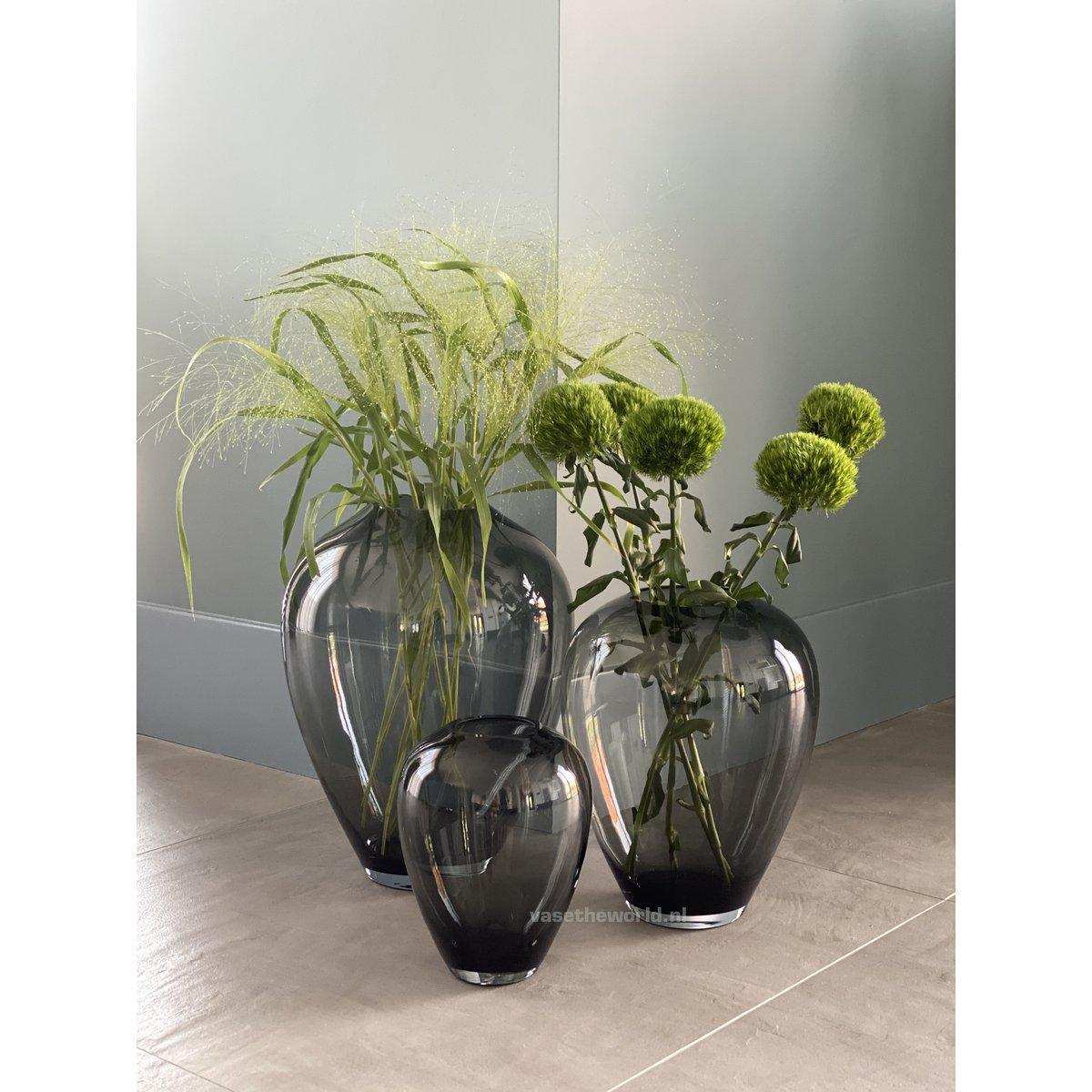 Designer Blumenvase Glasvase Rauchglas Grau Handgefertigt - HomeDesign Knaus