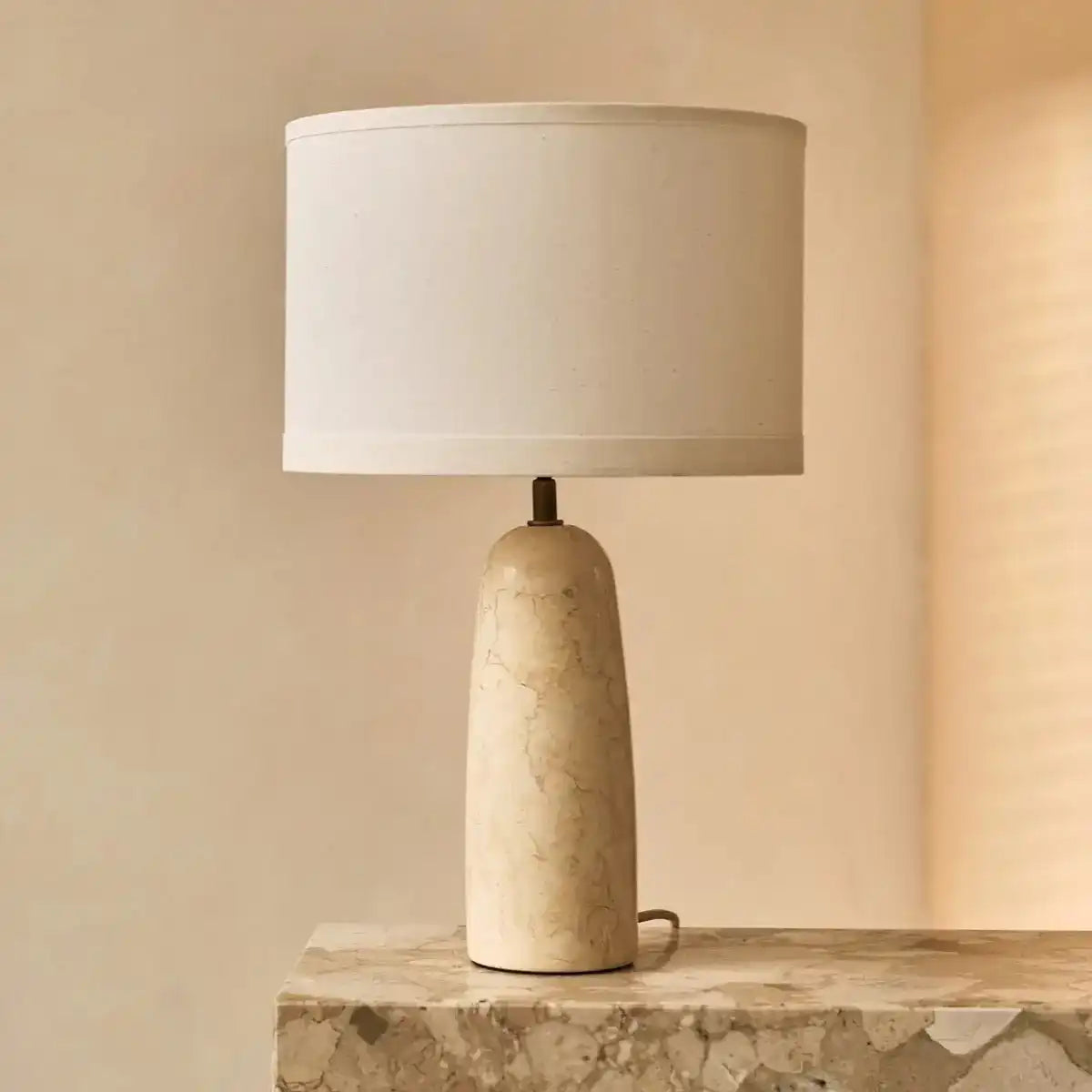 Charlotte Marmorlampe mit Baumwollschirm – Elegante Beleuchtung für Ihr Zuhause