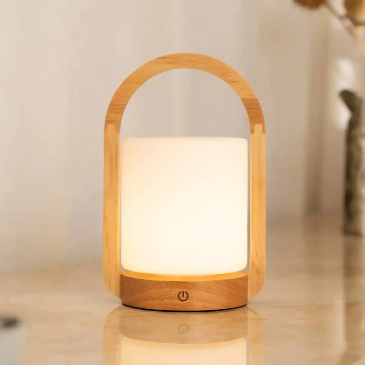 George Hellbraune wiederaufladbare Holzlampe – Glas, Griff und bis zu 100 Stunden Akku